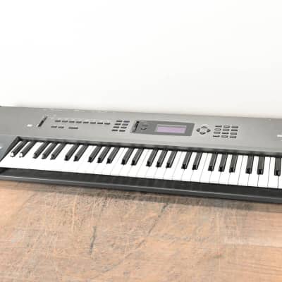 Korg N364 61-Key Music Workstation CG01GHZ