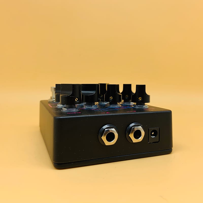 新品 未使用 Keeley Electronics Caverns V2 Caverns Delay Reverb v2 - Black Neon - Keeley Electronics
