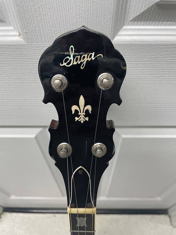 Saga 5 String Banjo w/Case (1970's) – Acoustic Music Shop