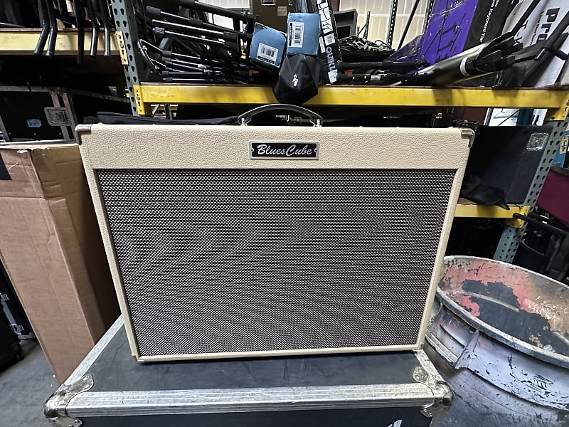 Roland Blues Cube Artist 212 85-Watt 2x12 Guitar Combo | Reverb