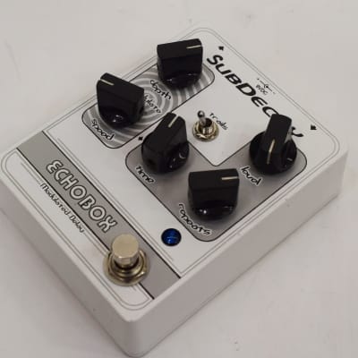 SubDecay Echobox Modulated Delay Guitar Effect Pedal image 3