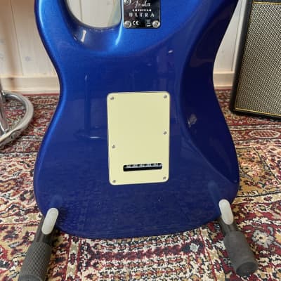 Fender American Ultra Stratocaster MN 2023 - Cobra Blue image 4