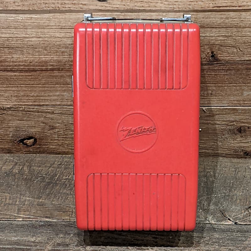 Zenith 4K600 PoketRadio 1941 - Red  			