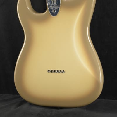 Mint Fender 70th Anniversary Antigua Stratocaster Antigua Rosewood Fingerboard image 7