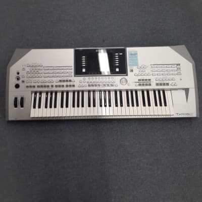 Yamaha Tyros2 61-Key Arranger Workstation Keyboard