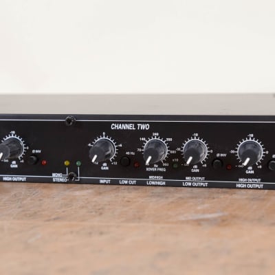 dbx 223XL Stereo 2-Way / Mono 3-Way Crossover (church owned