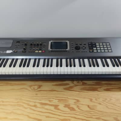 Roland Fantom-S88 88-Key Sampling Workstation Keyboard 2004 - Silver