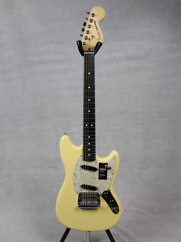 Fender American Performer Mustang Rosewood Fingerboard Vintage White w/ Bag image 1