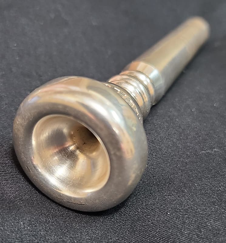 Bob Reeves 42S screw-rim trumpet mouthpiece - Silver Plate