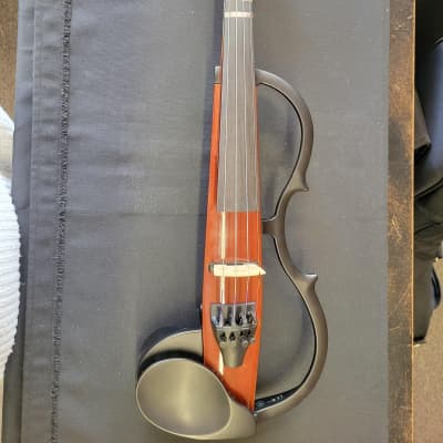 Yamaha EV-204 Silent Electric Violin with HSC and Bow | Reverb