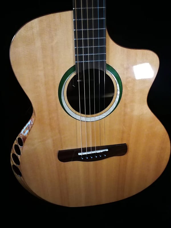 Merida Extrema Pallas cutaway solid Spruce/rosewood Acoustic