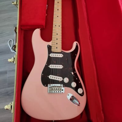 Fender Player Stratocaster Shell Pink MN Tortoise Pickguard Limited Edition  Electric Guitar | Reverb