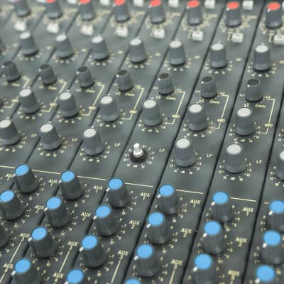 Soundcraft Delta 24 24-Channel Audio Mixing Console (NO POWER SUPPLY) CG00U5A image 8