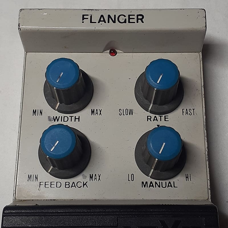 NEXT FL-600 Flanger 1980's Guitar Effect Pedal Vintage Chip