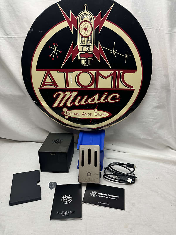 Darkglass Electronics Element CabSim cab sim Headphone Reverb