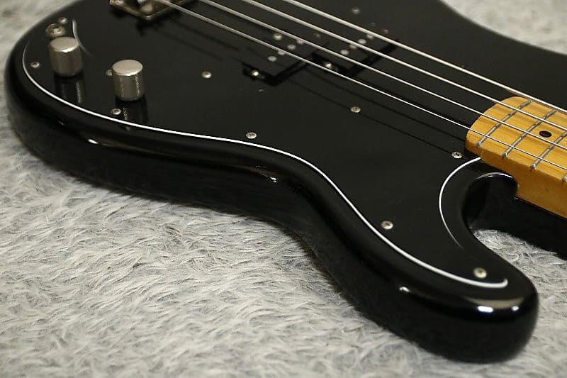 1980's made Tokai Precision Bass HARD PUNCHER PB-40 Black