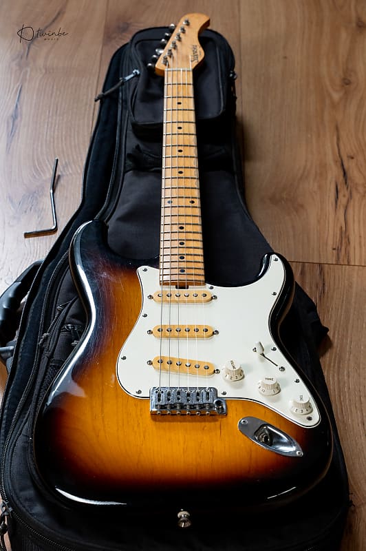 Sadowsky Metroline R1 classic sss Strat. Safe Packing! | eBay