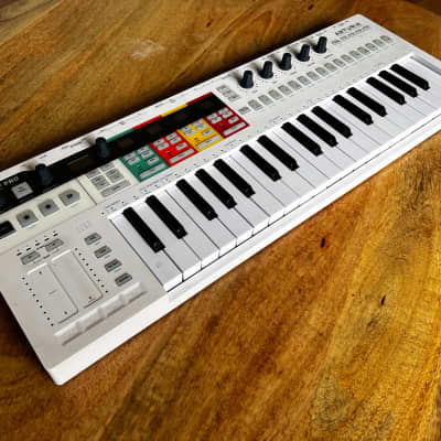 Arturia KeyStep Pro 37-Key MIDI Controller 2020 - Present White