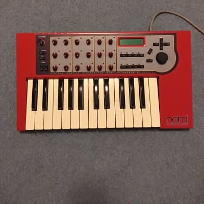 Nord Modular 25-Key Virtual Synthesizer 1997 - 2003 - Red