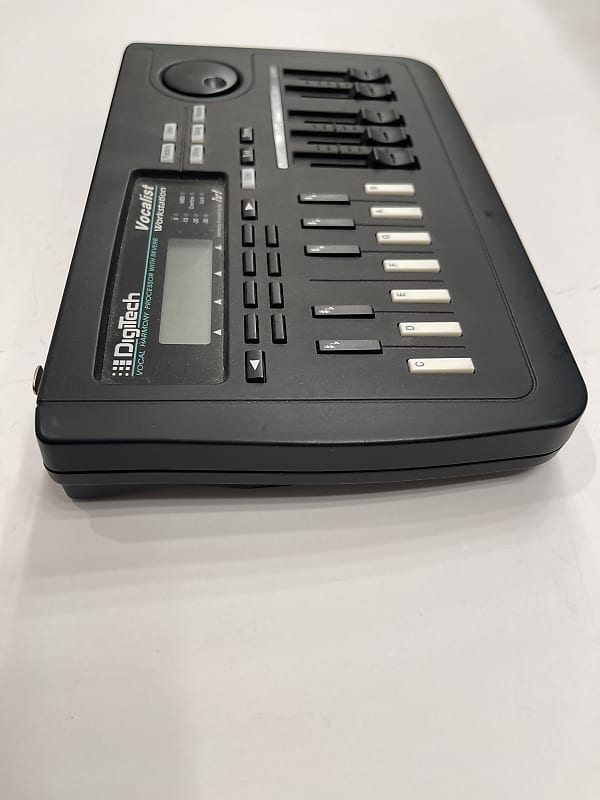 Digitech Vocalist Workstation Vocal Harmony Processor With
