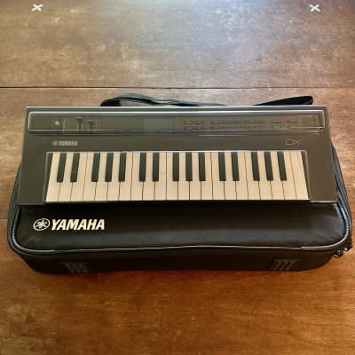 Yamaha Reface DX + Decksaver + Case + Original Box