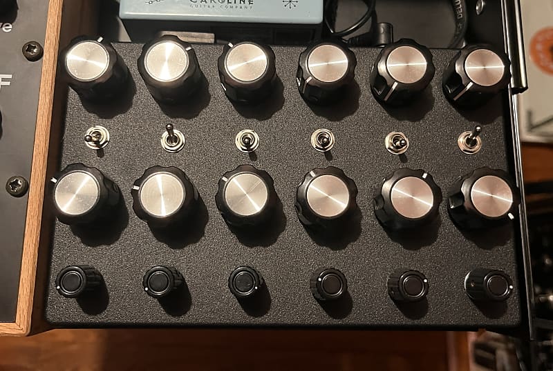 JMT NOSC-12 6-Oscillator Drone Synth