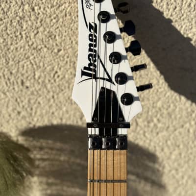 Ibanez PGM300RE-WH 20th Anniversary Paul Gilbert Signature 2009 - White image 3