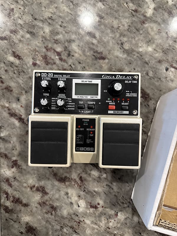 Boss DD-20 Giga Delay
