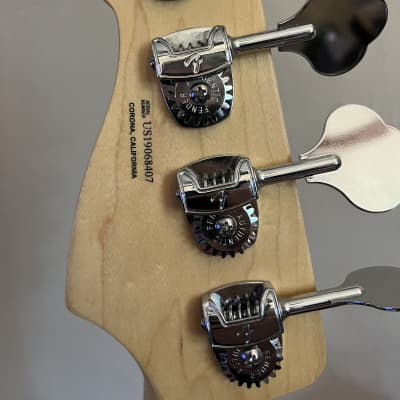Fender American Performer P Bass 2019 Satin Lake Placid Blue image 4