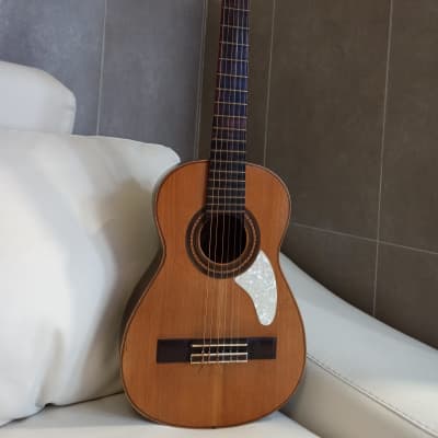 Telesforo Julve. Old guitar. Guitarra antigua. Pequeña, small for sale