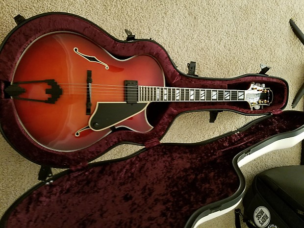 Pizzarelli guitar store