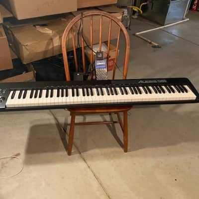 Alesis Q88 88 Key USB/MIDI Keyboard Controller