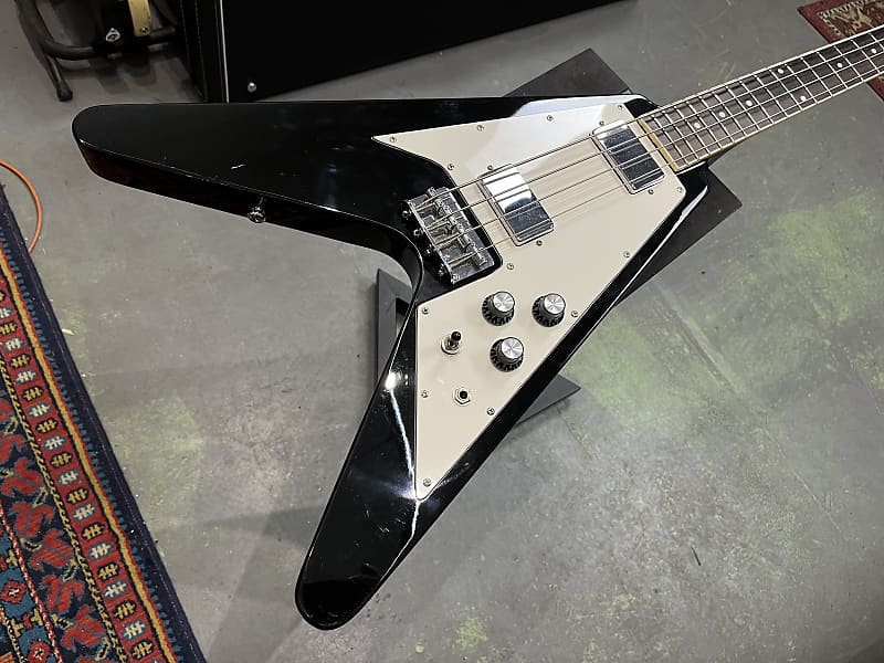 Rare Playtech Flying V Bass FVB 2006 Black short scale 30🐩 Navegue na