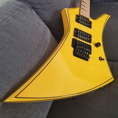 Jackson KE3 Kelly Made in Japan - RARE Yellow with Black