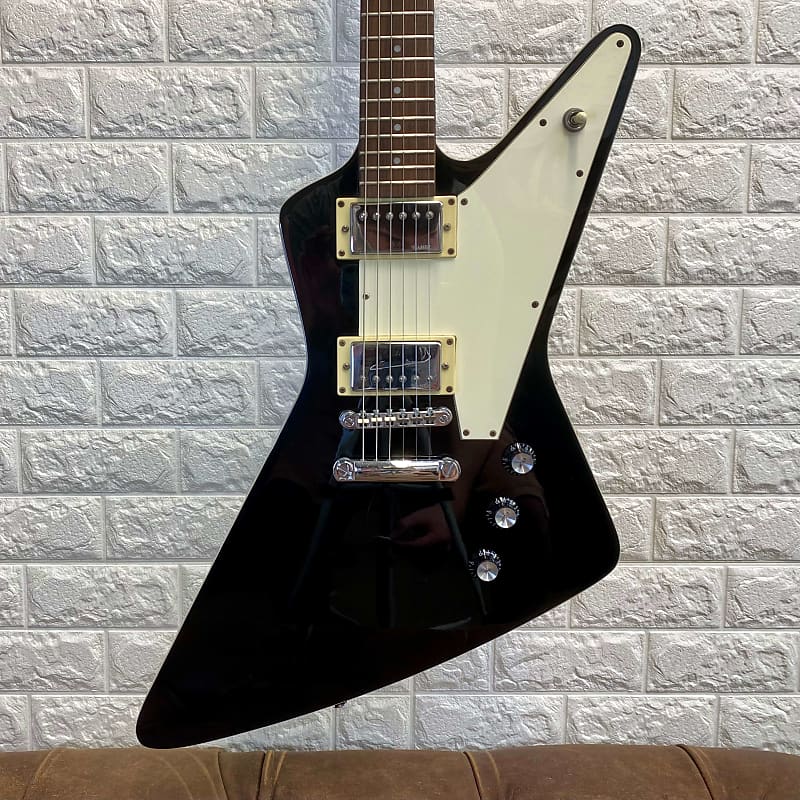 Hamer XT Series Explorer in Black | Reverb