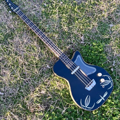1959 Silvertone Model 1444 Danelectro Made Dolphin Nose Bass Guitar Black over Copper image 5