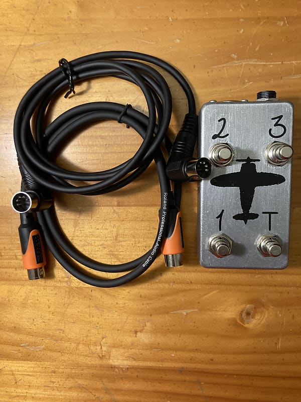 LittleRobbie Pilot HX Stomp Midi Snapshot Switcher plus 2 Reverb UK