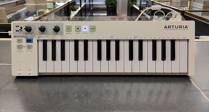 Arturia KeyStep 32-Key MIDI Controller 2017 - Present - White image 1