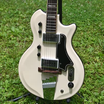 1965 - 1966 Supro Martinique Dual Tone Res-O-Glass Electric Guitar image 2