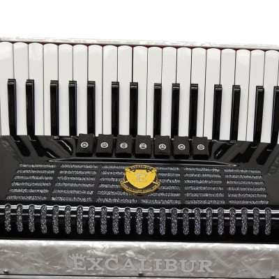 Excalibur German Weltbesten Ultralite 72 Bass Piano Accordion - White image 3