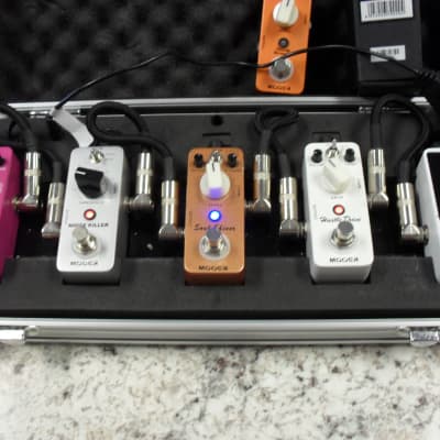 Mooer Pedal Case with 6 Pedals image 7