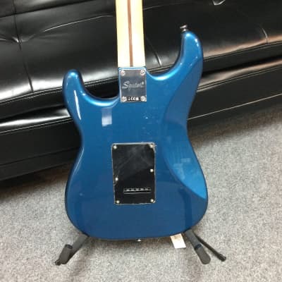 Squier Affinity Stratocaster with Maple Fretboard 2021 Lake Placid Blue image 2
