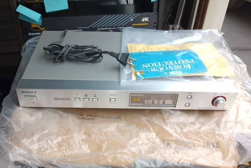 アンプ SONY NOISE REDUCTION PROCESSOR NR-500 Sony Sony NR-500 Noise Reduction Processor | Reverb