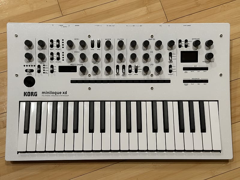 Korg Minilogue XD - Limited-Edition Pearl White