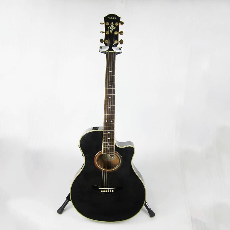 格安新品FK-3768　YAMAHA　ヤマハ　APX-10C　エレアコギター/ハードケース付 ヤマハ