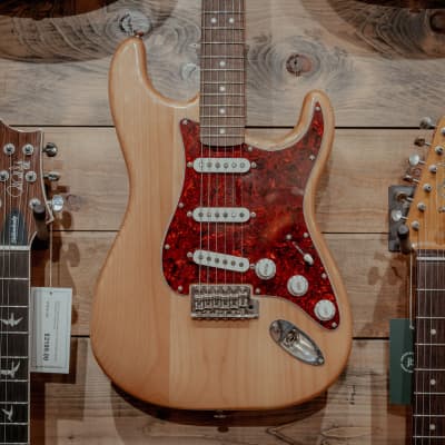 Fender 70's RI Reissue Strat Stratocaster electric guitar in
