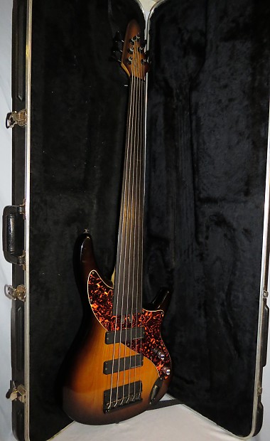 海外最新 Pro Aria II  Avante ベース