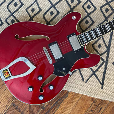 '07 Hagstrom Viking Deluxe - Red Sparkle w/ OHSC in Tweed for sale