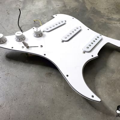 Immagine Stratocaster SSS Loaded Pickguard #27 (1990s, White) - 8