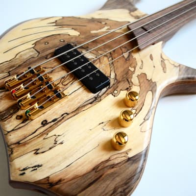 Cortex Bass Napoleon Fretless 4 String - 100% Walnut image 7